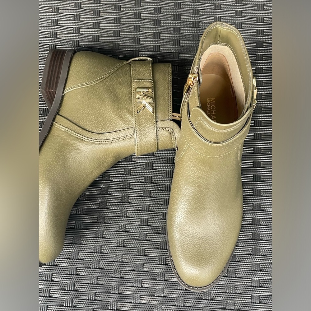 MICHAEL KORS ANKLE BOOTS,Michael Kors Sage Green ankle boots size 6.5 - Picture 12 of 16